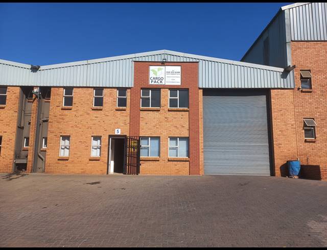 425M² WAREHOUSE TO LET IN POMONA